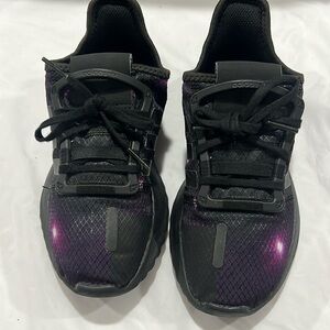 Adidas kids running sneakers size 13k🔥Looks New